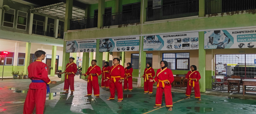 Latihan Ekstrakurikuler TAPAK SUCI Putera Muhammadiyah